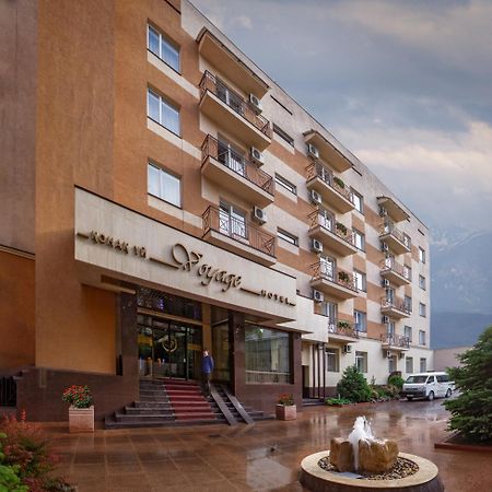 Voyage Hotel Almaty Eksteriør billede
