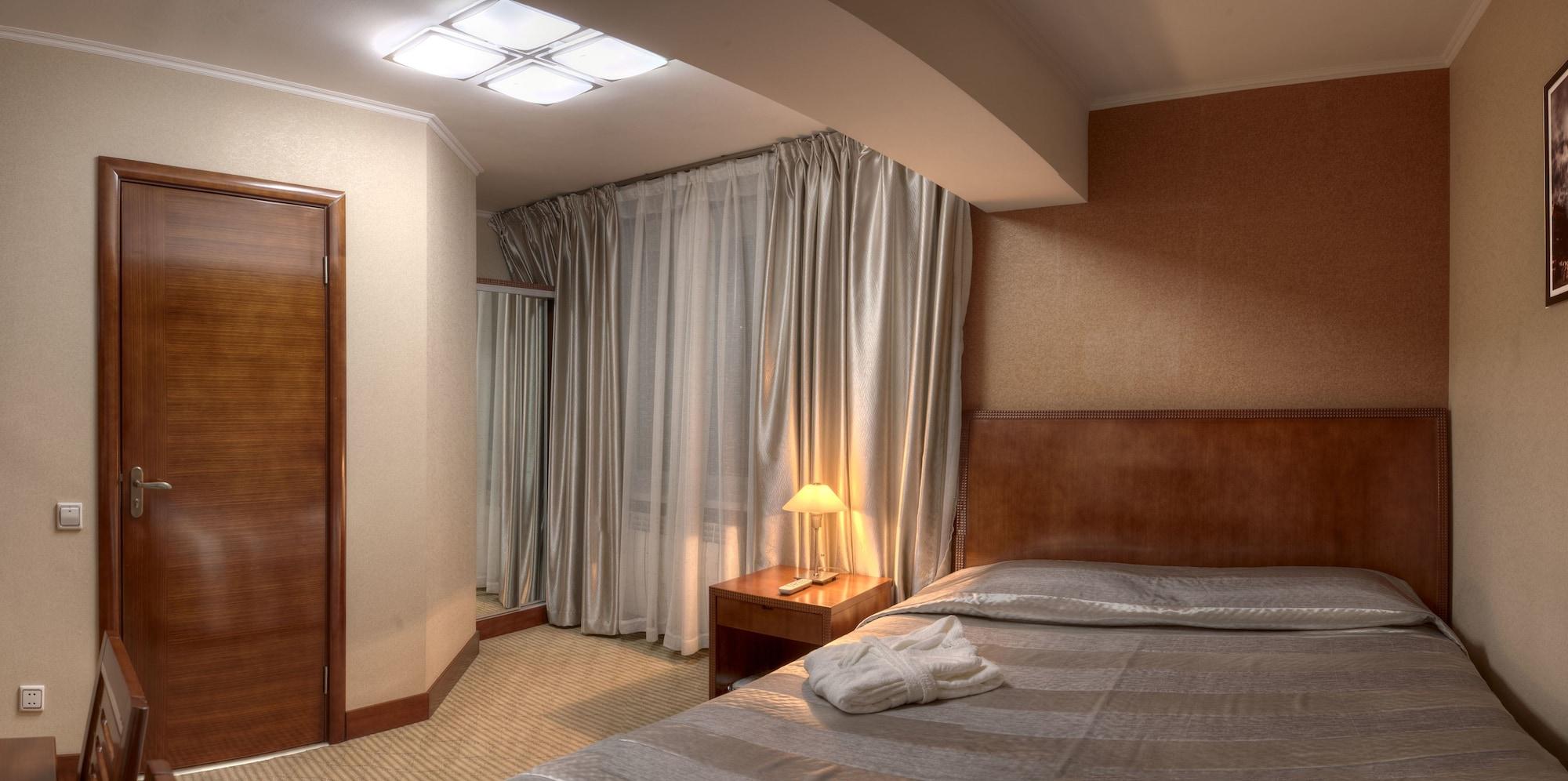 Voyage Hotel Almaty Eksteriør billede