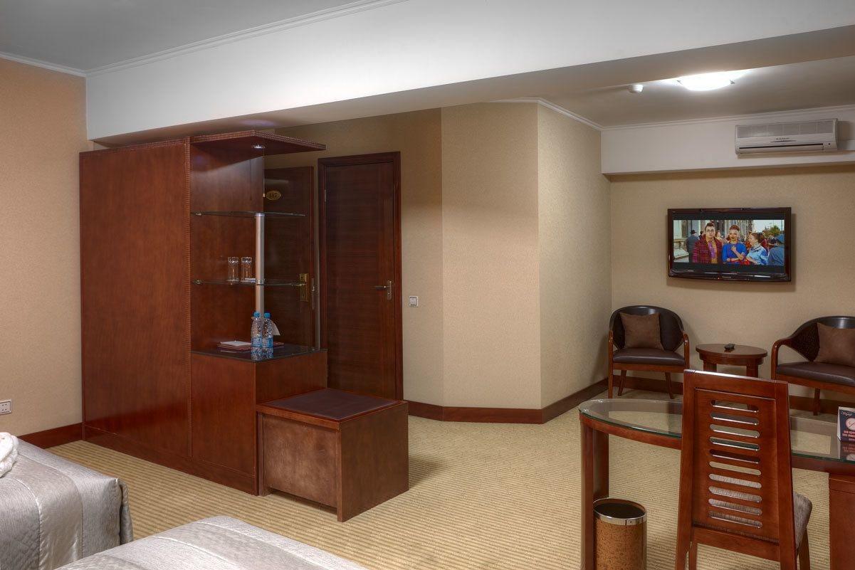 Voyage Hotel Almaty Eksteriør billede