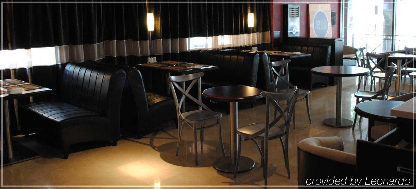 Voyage Hotel Almaty Restaurant billede