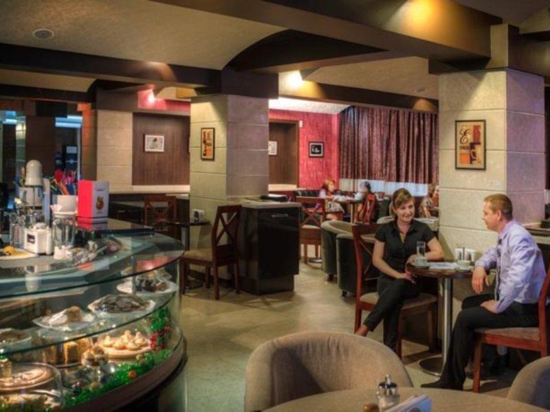 Voyage Hotel Almaty Eksteriør billede